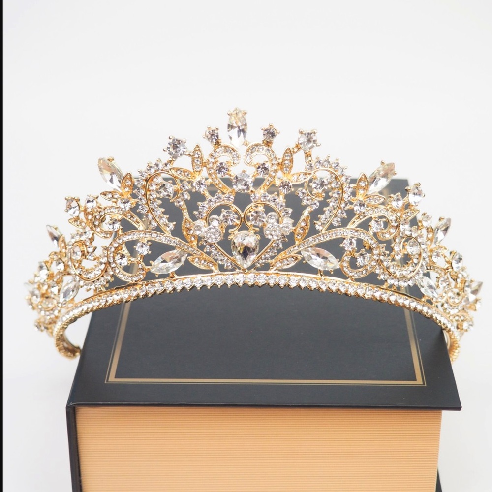 The Sweetheart Mickey Mouse Ear Tiara - Gold
